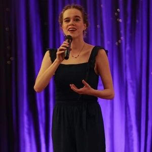 Meet your Posher, Marissa